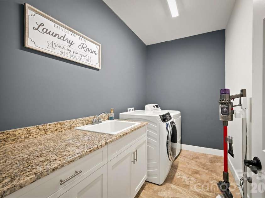1386 River Club Ridge, Lenoir, NC 28645.  MLS# CAR4417459, YatesRealty ID 46424. 