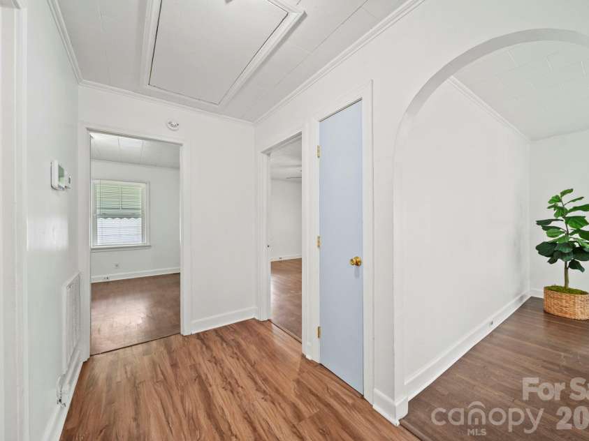 208 Clancy Street, Salisbury, NC 28147.  MLS# CAR4416919, YatesRealty ID 46425. 