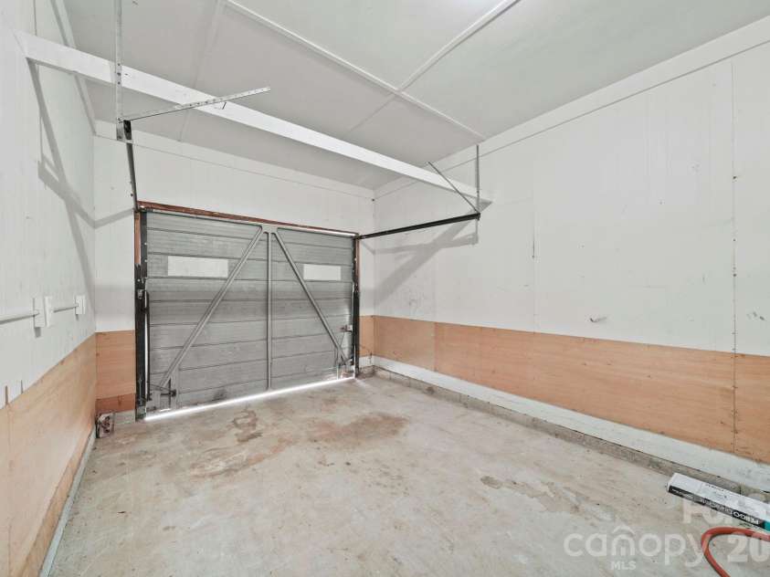 208 Clancy Street, Salisbury, NC 28147.  MLS# CAR4416919, YatesRealty ID 46425. 