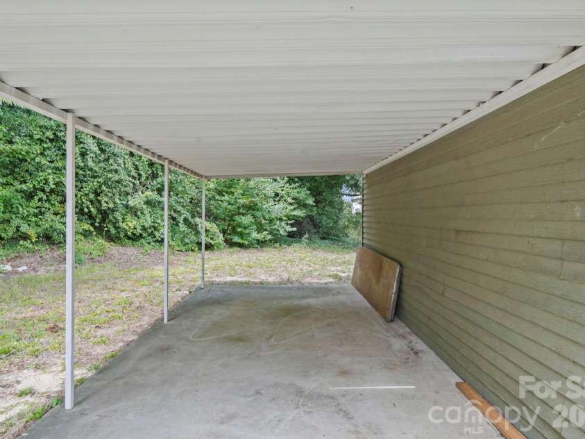 208 Clancy Street, Salisbury, NC 28147.  MLS# CAR4416919, YatesRealty ID 46425. 