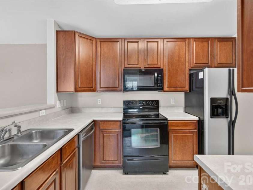 11232 Hyde Pointe Court, Charlotte, NC 28262.  MLS# CAR4417529, YatesRealty ID 46426. 