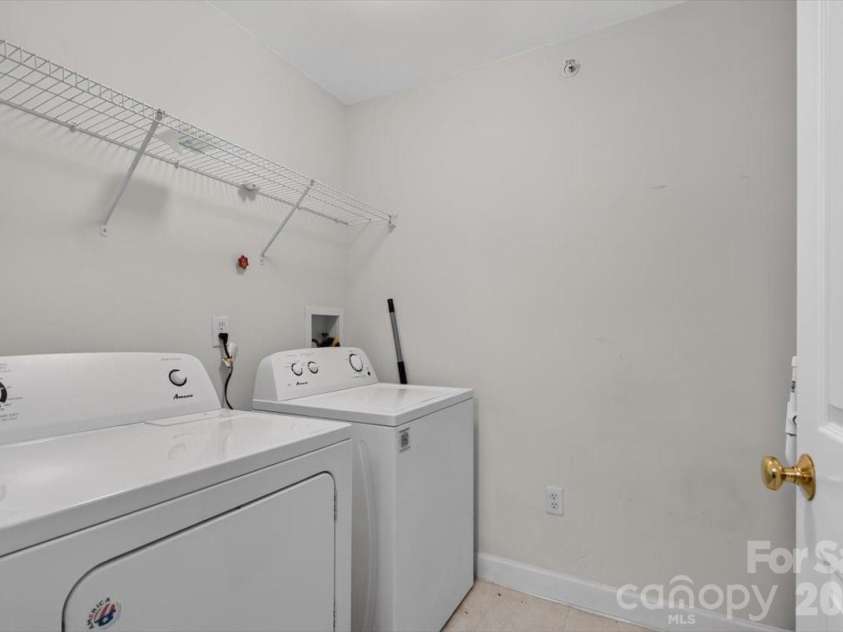 11232 Hyde Pointe Court, Charlotte, NC 28262.  MLS# CAR4417529, YatesRealty ID 46426. 