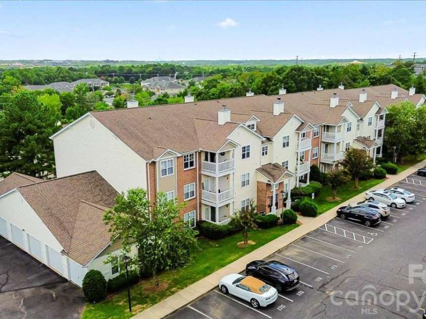 11232 Hyde Pointe Court, Charlotte, NC 28262.  MLS# CAR4417529, YatesRealty ID 46426. 