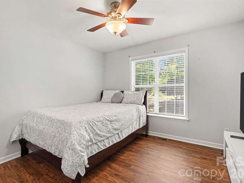 8202 Stevens Mill Road, Matthews, NC 28104.  MLS# CAR4417158, YatesRealty ID 46427. 
