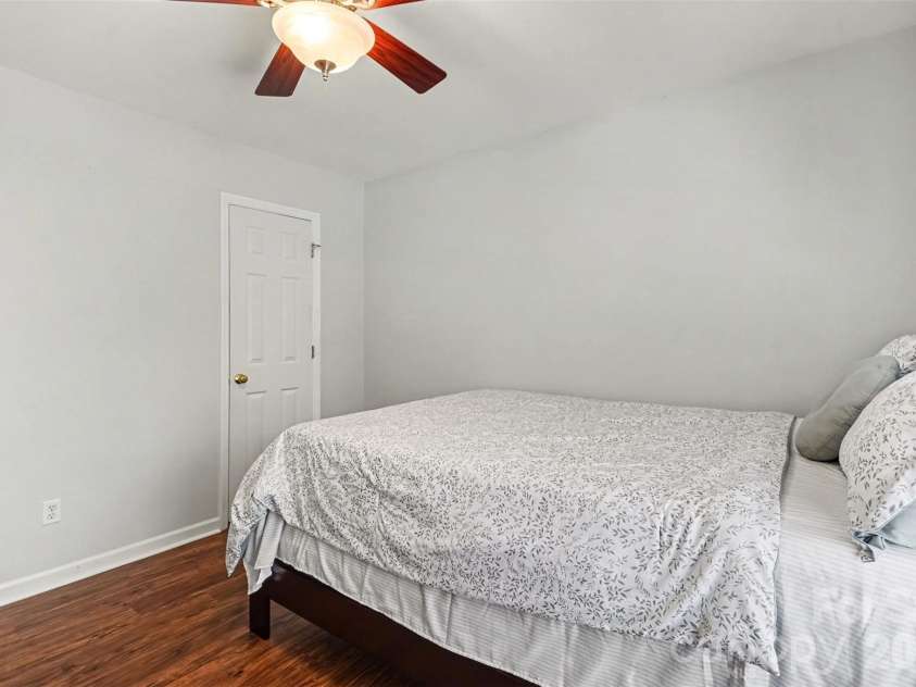 8202 Stevens Mill Road, Matthews, NC 28104.  MLS# CAR4417158, YatesRealty ID 46427. 