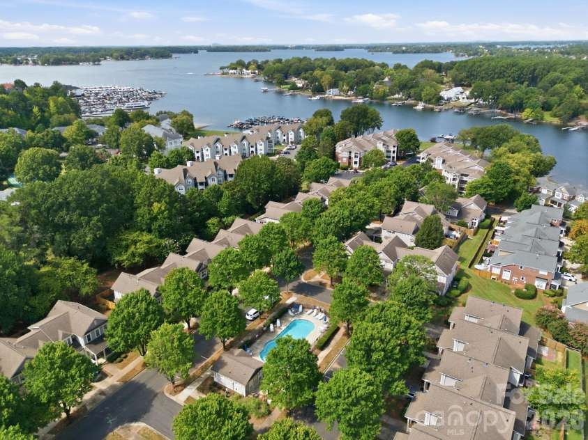 8124 Village Harbor Drive, Cornelius, NC 28031.  MLS# CAR4416771, YatesRealty ID 46428. 
