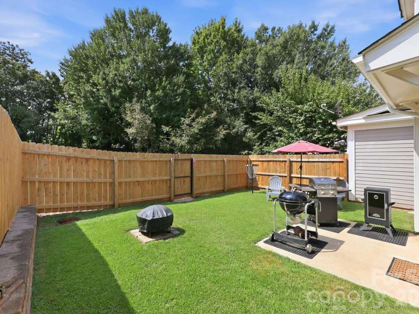 8124 Village Harbor Drive, Cornelius, NC 28031.  MLS# CAR4416771, YatesRealty ID 46428. 
