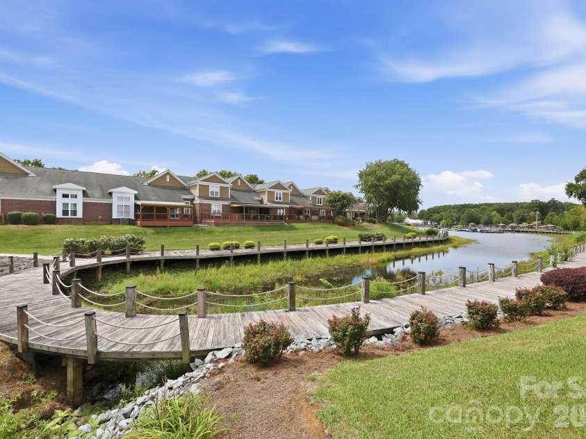 8124 Village Harbor Drive, Cornelius, NC 28031.  MLS# CAR4416771, YatesRealty ID 46428. 