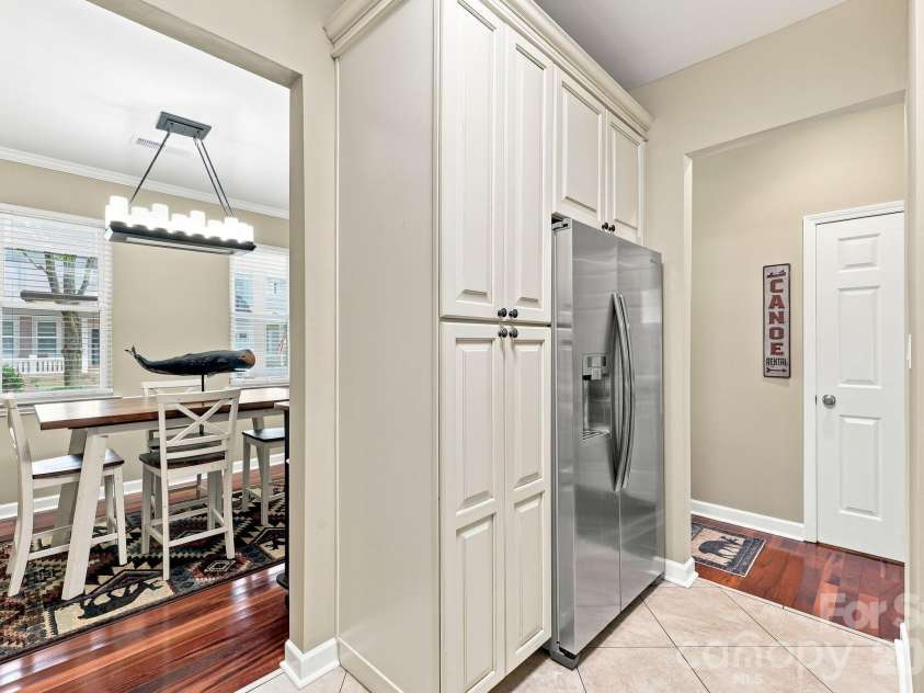 8124 Village Harbor Drive, Cornelius, NC 28031.  MLS# CAR4416771, YatesRealty ID 46428. 