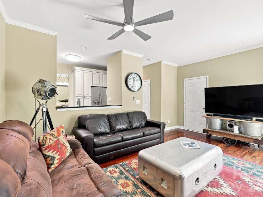 8124 Village Harbor Drive, Cornelius, NC 28031.  MLS# CAR4416771, YatesRealty ID 46428. 