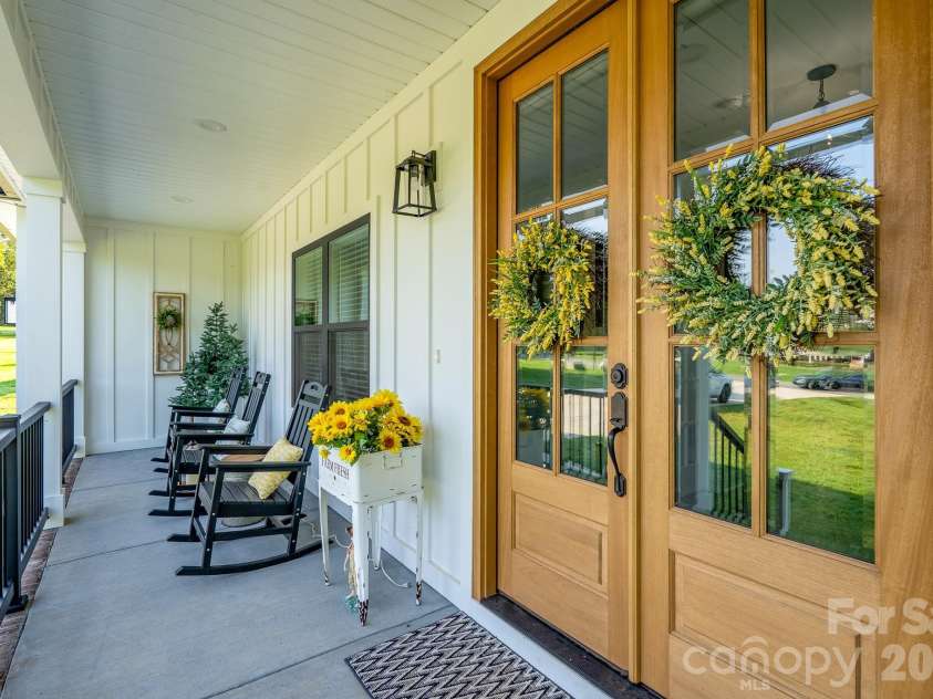 3012 Cedar Point Drive, Shelby, NC 28150.  MLS# CAR4417265, YatesRealty ID 46429. 