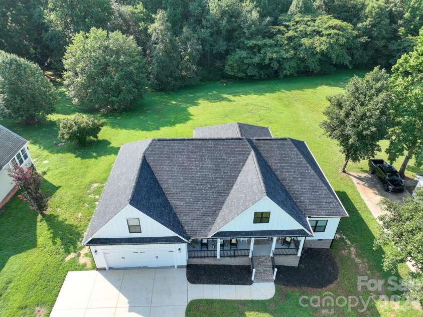 3012 Cedar Point Drive, Shelby, NC 28150.  MLS# CAR4417265, YatesRealty ID 46429. 