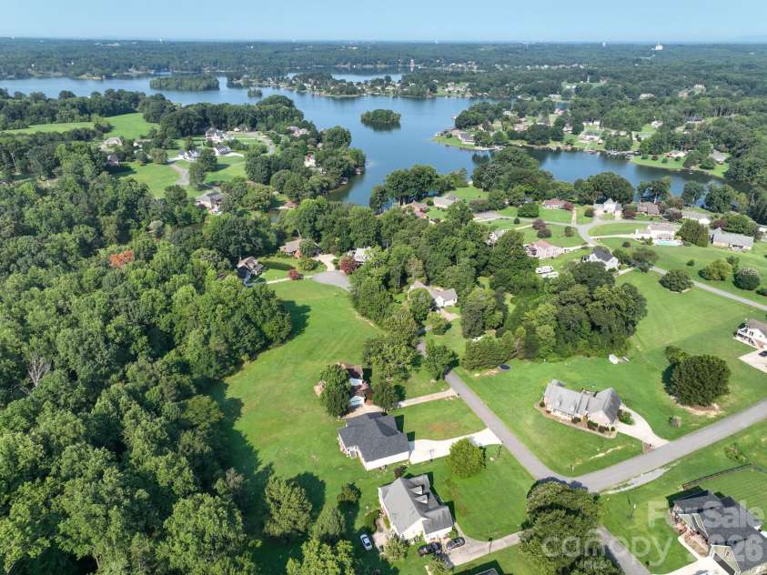 3012 Cedar Point Drive, Shelby, NC 28150.  MLS# CAR4417265, YatesRealty ID 46429. 