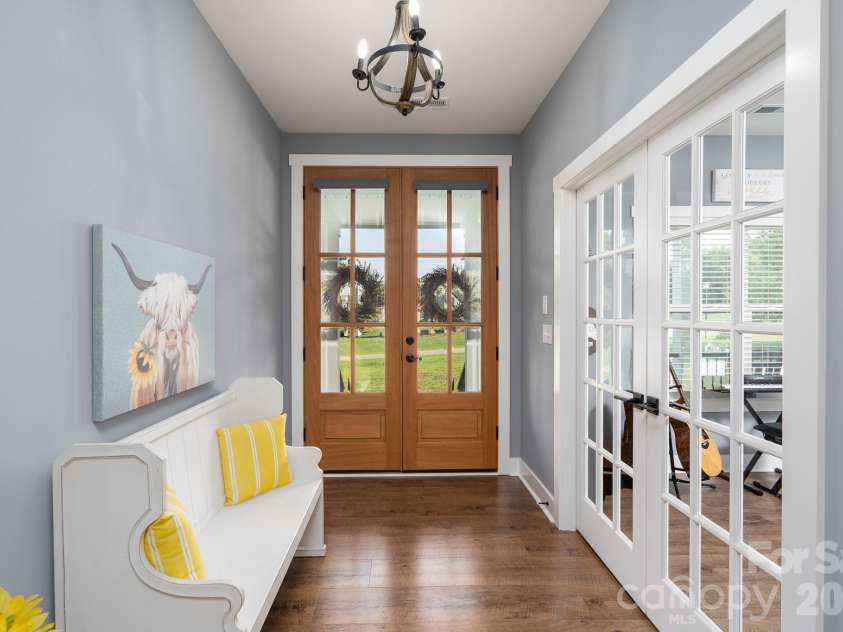 3012 Cedar Point Drive, Shelby, NC 28150.  MLS# CAR4417265, YatesRealty ID 46429. 