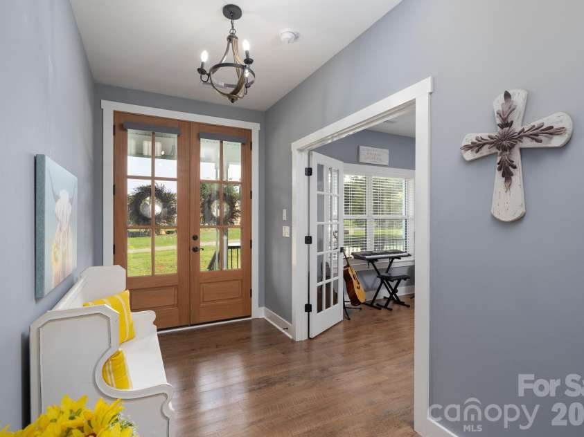 3012 Cedar Point Drive, Shelby, NC 28150.  MLS# CAR4417265, YatesRealty ID 46429. 