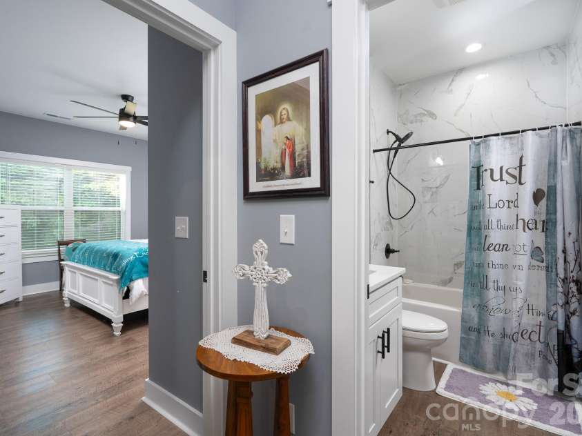 3012 Cedar Point Drive, Shelby, NC 28150.  MLS# CAR4417265, YatesRealty ID 46429. 