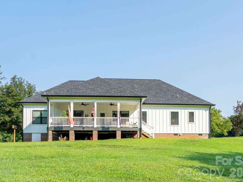 3012 Cedar Point Drive, Shelby, NC 28150.  MLS# CAR4417265, YatesRealty ID 46429. 
