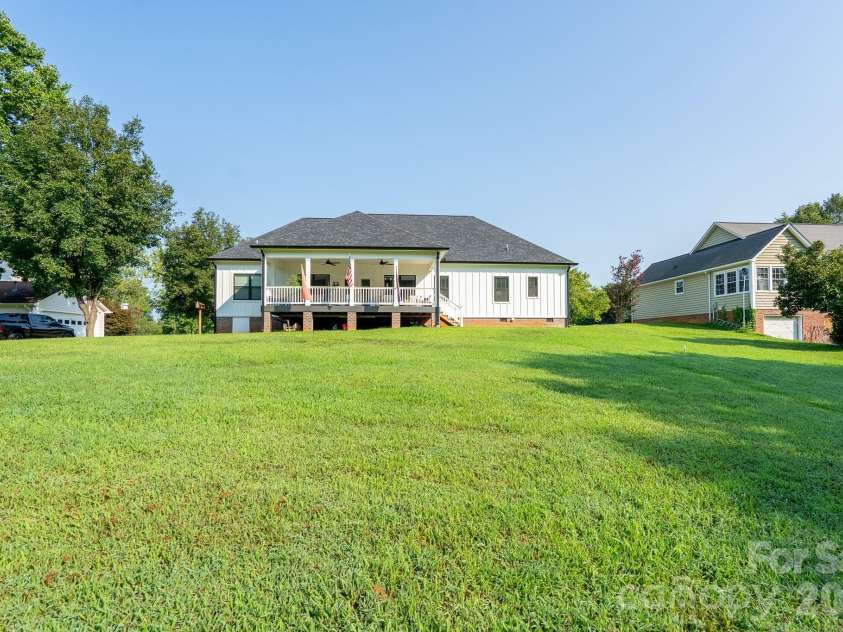 3012 Cedar Point Drive, Shelby, NC 28150.  MLS# CAR4417265, YatesRealty ID 46429. 