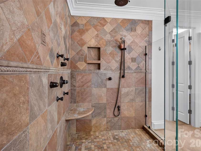 851 Sunlight Ridge Drive, Hendersonville, NC 28792.  MLS# CAR4416589, YatesRealty ID 46430. 