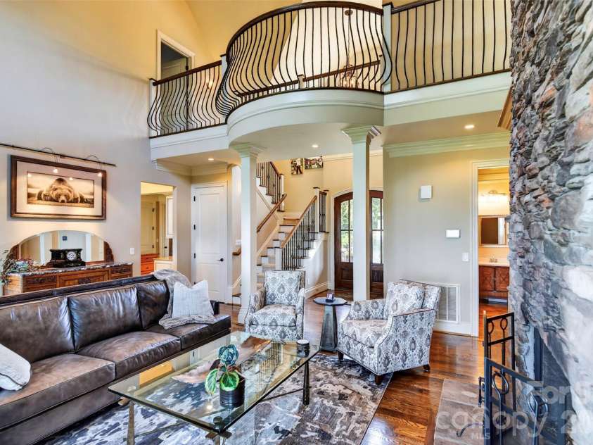 851 Sunlight Ridge Drive, Hendersonville, NC 28792.  MLS# CAR4416589, YatesRealty ID 46430. 