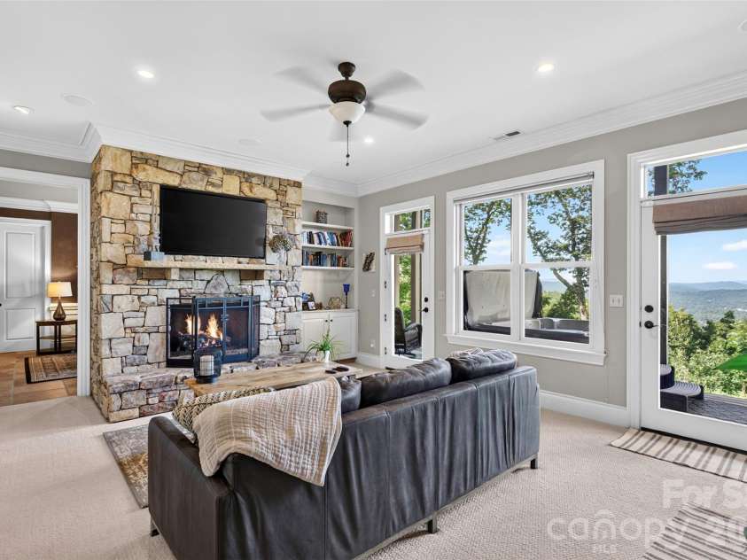 851 Sunlight Ridge Drive, Hendersonville, NC 28792.  MLS# CAR4416589, YatesRealty ID 46430. 