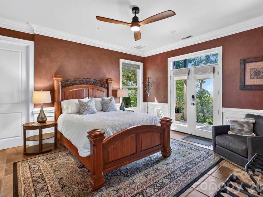 851 Sunlight Ridge Drive, Hendersonville, NC 28792.  MLS# CAR4416589, YatesRealty ID 46430. 