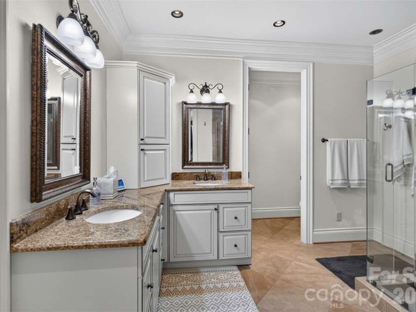 851 Sunlight Ridge Drive, Hendersonville, NC 28792.  MLS# CAR4416589, YatesRealty ID 46430. Master Bath