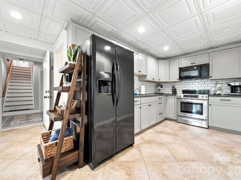 2682 Canvasback Lane, Catawba, NC 28609.  MLS# CAR4417357, YatesRealty ID 46431. 
