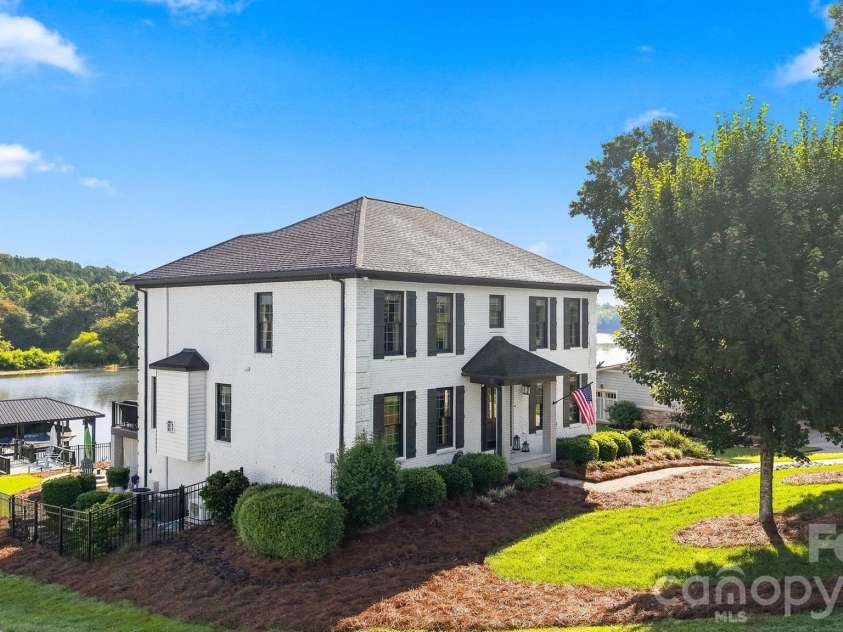 2682 Canvasback Lane, Catawba, NC 28609.  MLS# CAR4417357, YatesRealty ID 46431. 