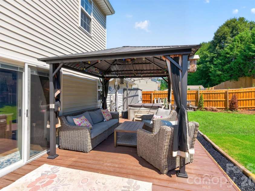119 Milroy Lane, Mooresville, NC 28115.  MLS# CAR4416417, YatesRealty ID 46433. 