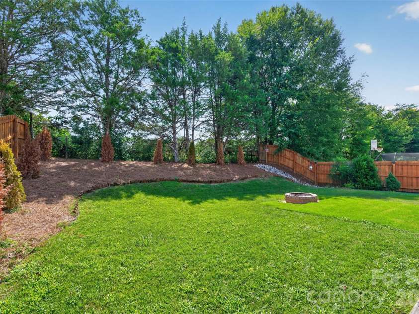 119 Milroy Lane, Mooresville, NC 28115.  MLS# CAR4416417, YatesRealty ID 46433. 
