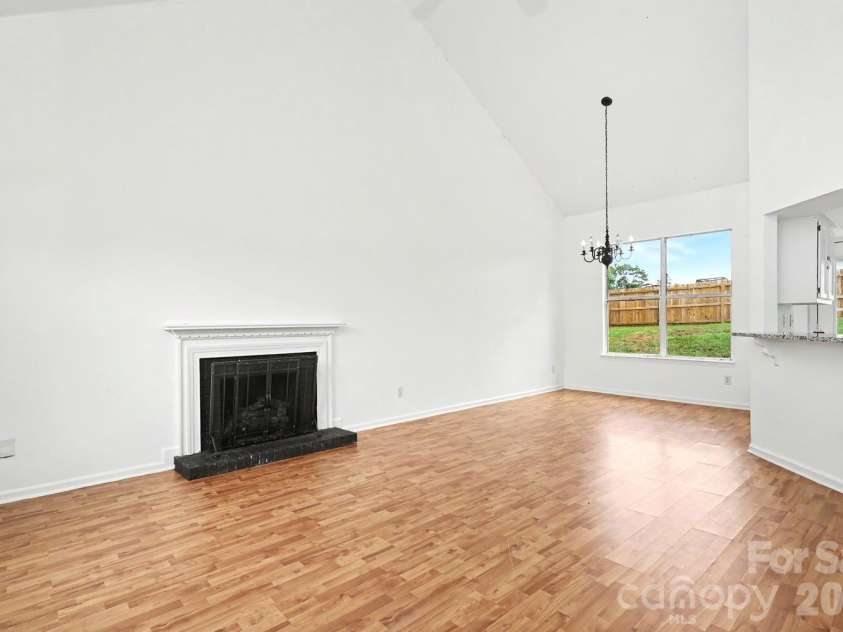 1336 Yorkdale Drive, Charlotte, NC 28217.  MLS# CAR4416560, YatesRealty ID 46434. 