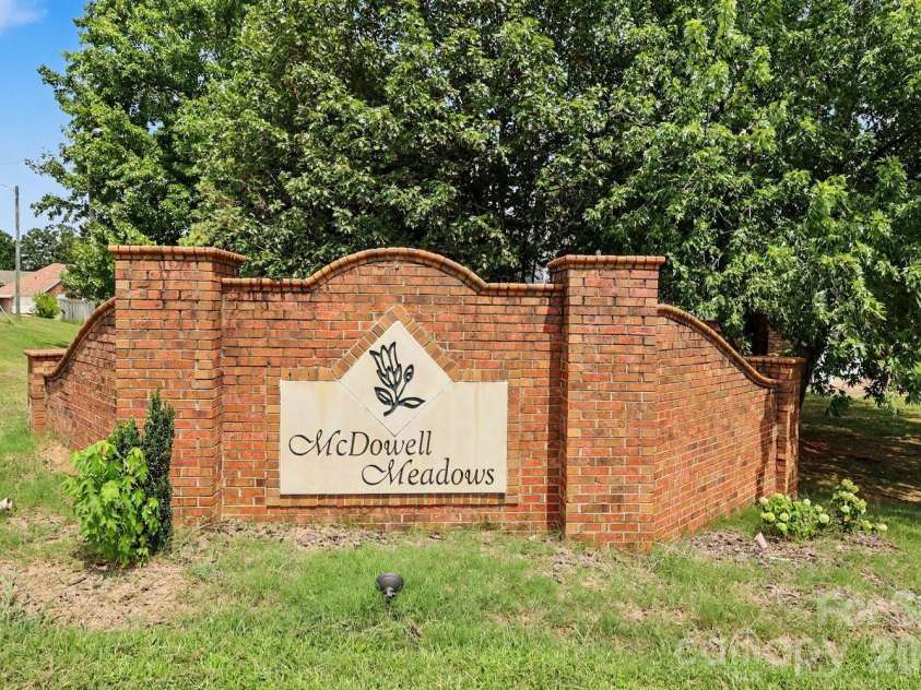 1336 Yorkdale Drive, Charlotte, NC 28217.  MLS# CAR4416560, YatesRealty ID 46434. 