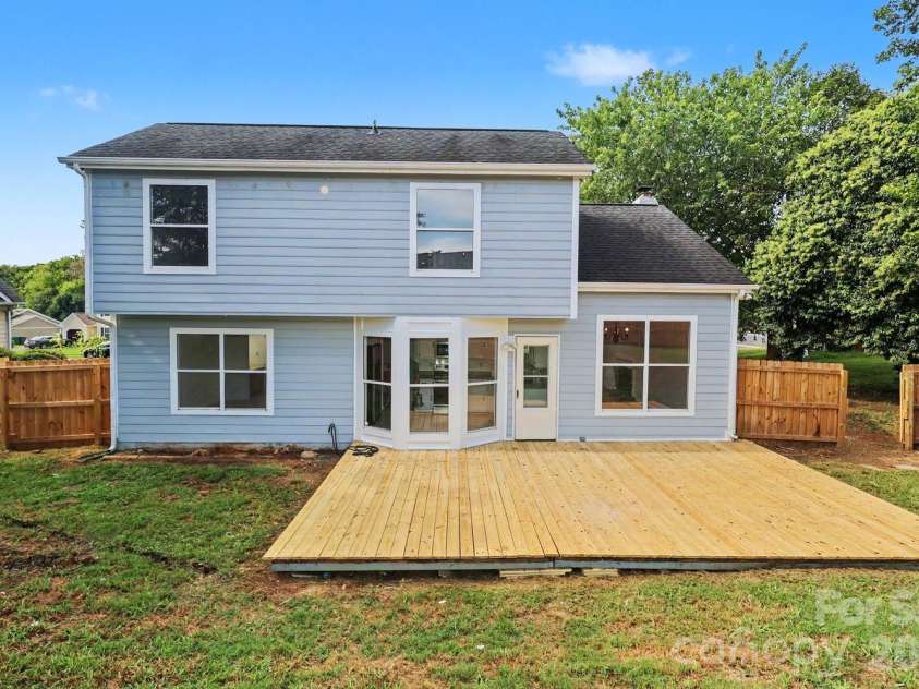 1336 Yorkdale Drive, Charlotte, NC 28217.  MLS# CAR4416560, YatesRealty ID 46434. 