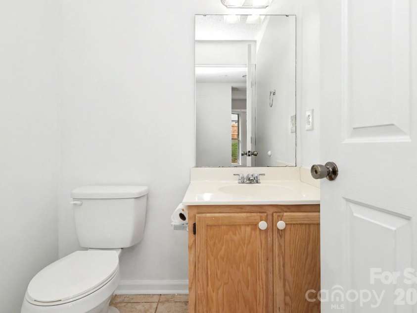 1336 Yorkdale Drive, Charlotte, NC 28217.  MLS# CAR4416560, YatesRealty ID 46434. Powder room