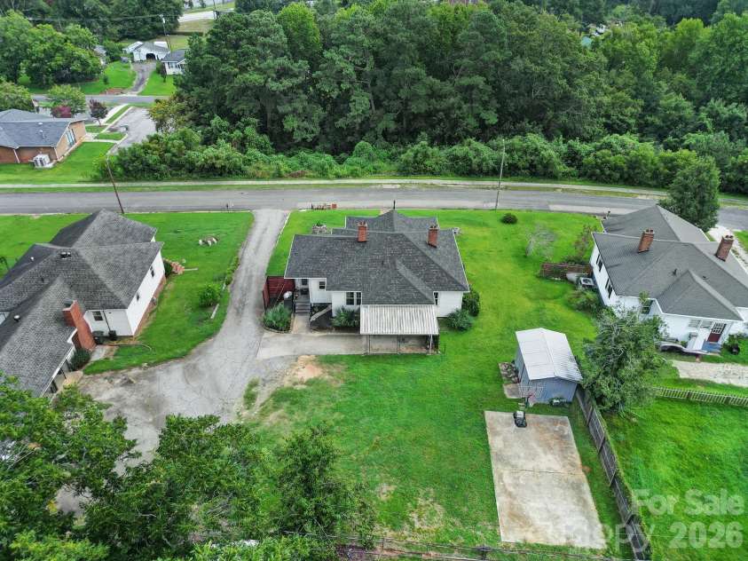 14 Argonne Avenue, Great Falls, SC 29055.  MLS# CAR4414661, YatesRealty ID 46436. 