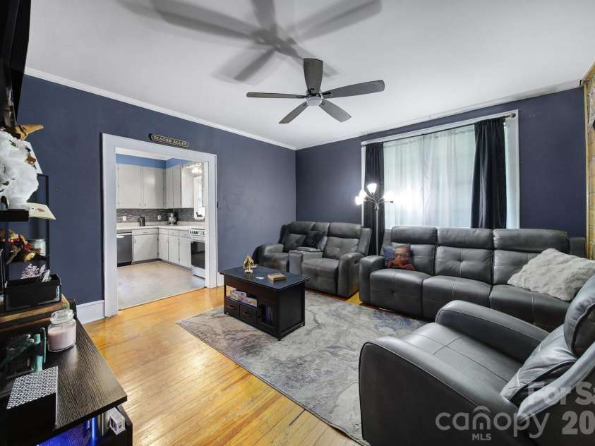 14 Argonne Avenue, Great Falls, SC 29055.  MLS# CAR4414661, YatesRealty ID 46436. 