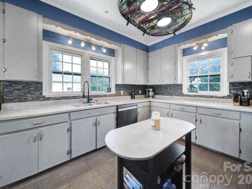 14 Argonne Avenue, Great Falls, SC 29055.  MLS# CAR4414661, YatesRealty ID 46436. 