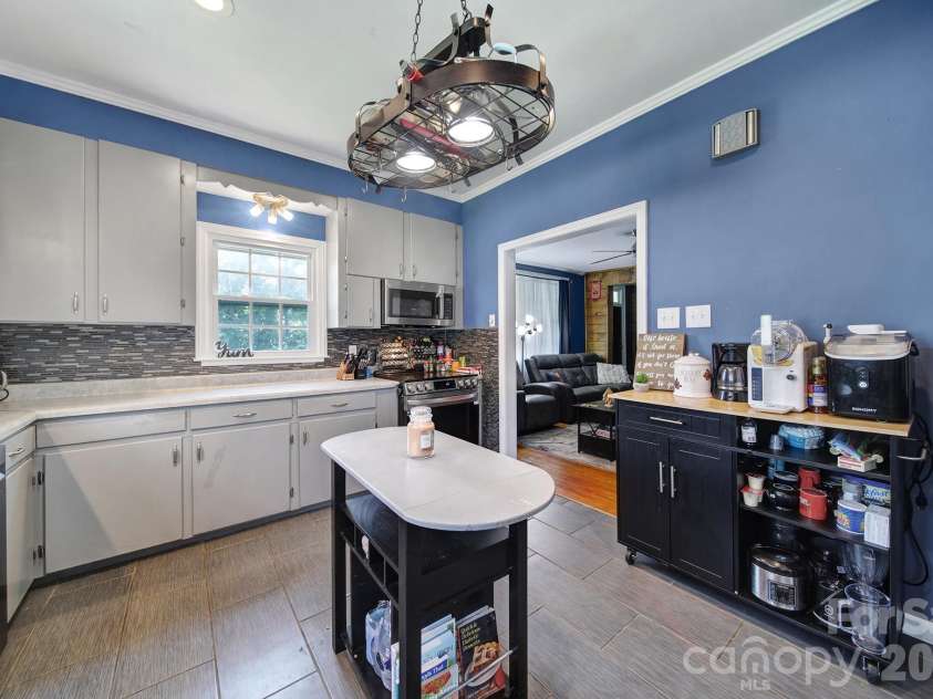 14 Argonne Avenue, Great Falls, SC 29055.  MLS# CAR4414661, YatesRealty ID 46436. 