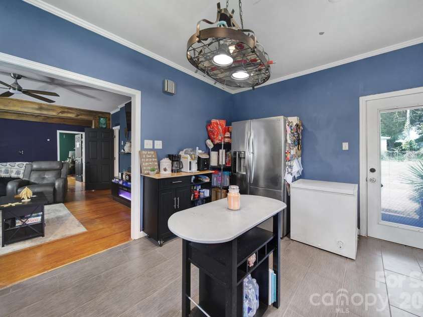 14 Argonne Avenue, Great Falls, SC 29055.  MLS# CAR4414661, YatesRealty ID 46436. 