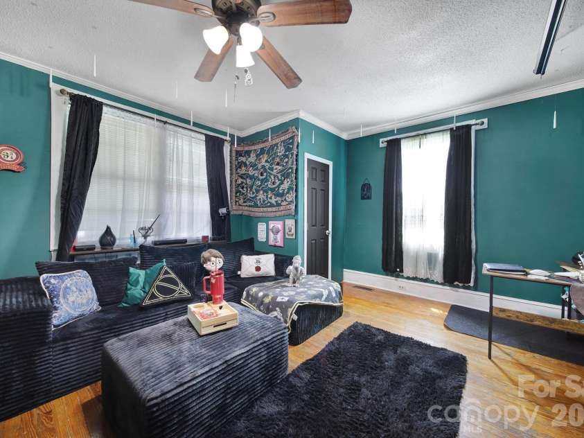 14 Argonne Avenue, Great Falls, SC 29055.  MLS# CAR4414661, YatesRealty ID 46436. 