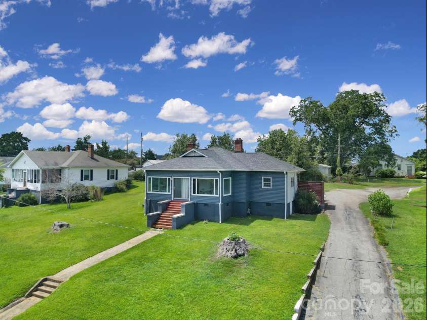 14 Argonne Avenue, Great Falls, SC 29055.  MLS# CAR4414661, YatesRealty ID 46436. 