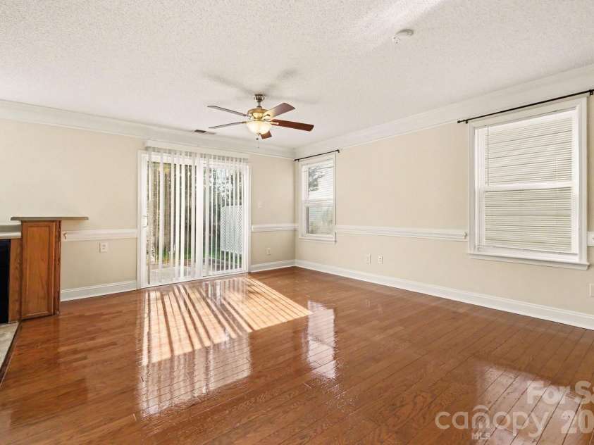13716 Riding Hill Avenue, Charlotte, NC 28213.  MLS# CAR4414412, YatesRealty ID 46437. 