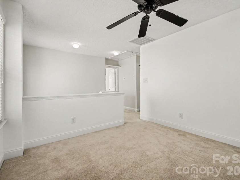 13716 Riding Hill Avenue, Charlotte, NC 28213.  MLS# CAR4414412, YatesRealty ID 46437. 