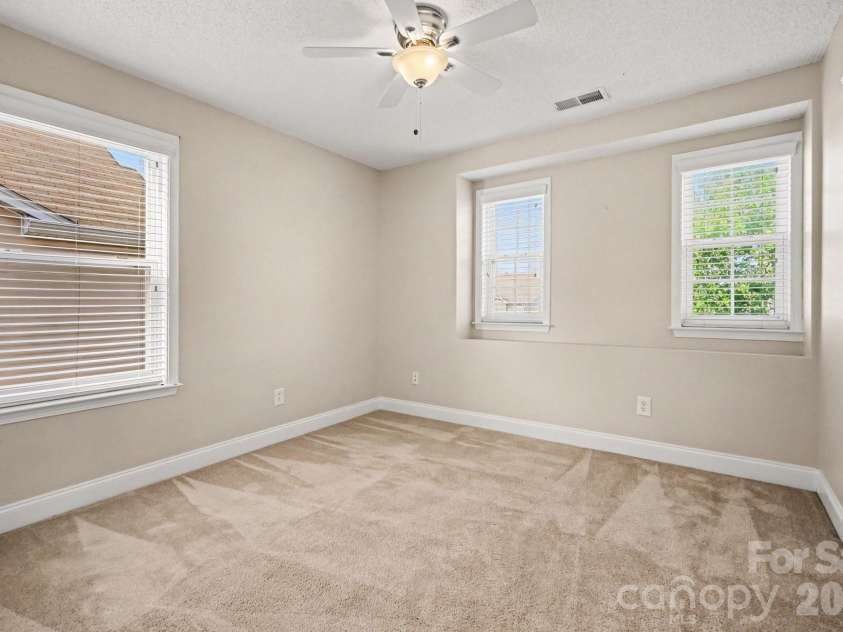 13716 Riding Hill Avenue, Charlotte, NC 28213.  MLS# CAR4414412, YatesRealty ID 46437. 