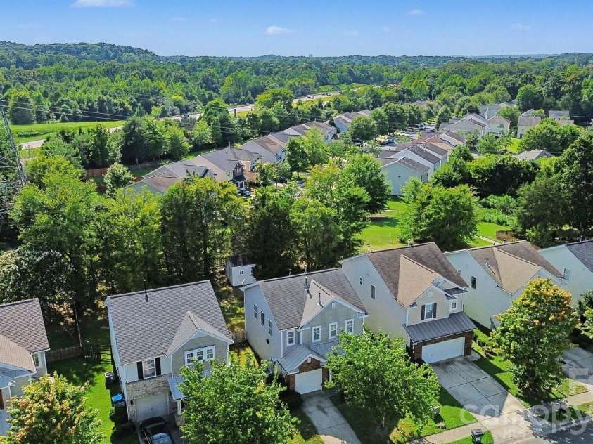 13716 Riding Hill Avenue, Charlotte, NC 28213.  MLS# CAR4414412, YatesRealty ID 46437. 