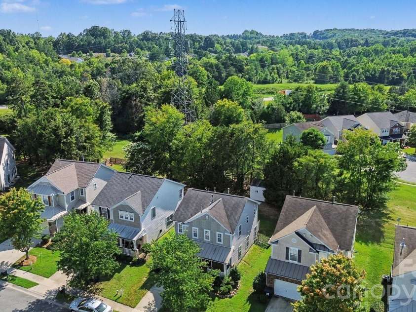 13716 Riding Hill Avenue, Charlotte, NC 28213.  MLS# CAR4414412, YatesRealty ID 46437. 