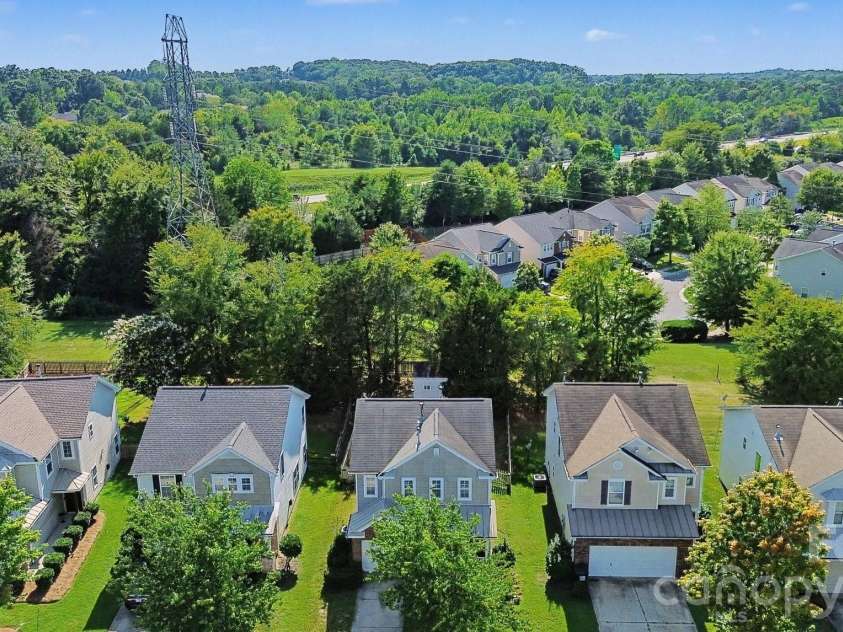 13716 Riding Hill Avenue, Charlotte, NC 28213.  MLS# CAR4414412, YatesRealty ID 46437. 