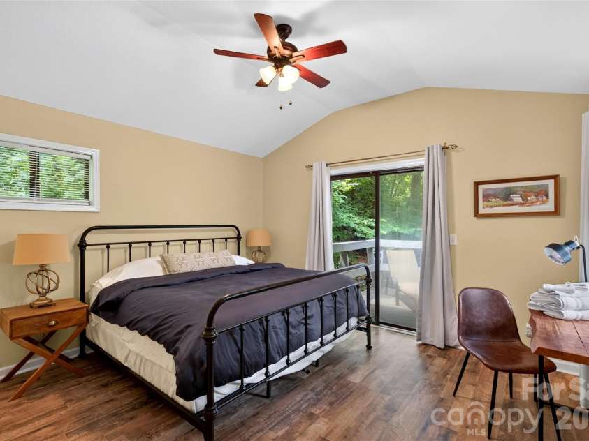 2 Bear Rock Loop Road, Hendersonville, NC 28739.  MLS# CAR4414139, YatesRealty ID 46438. 