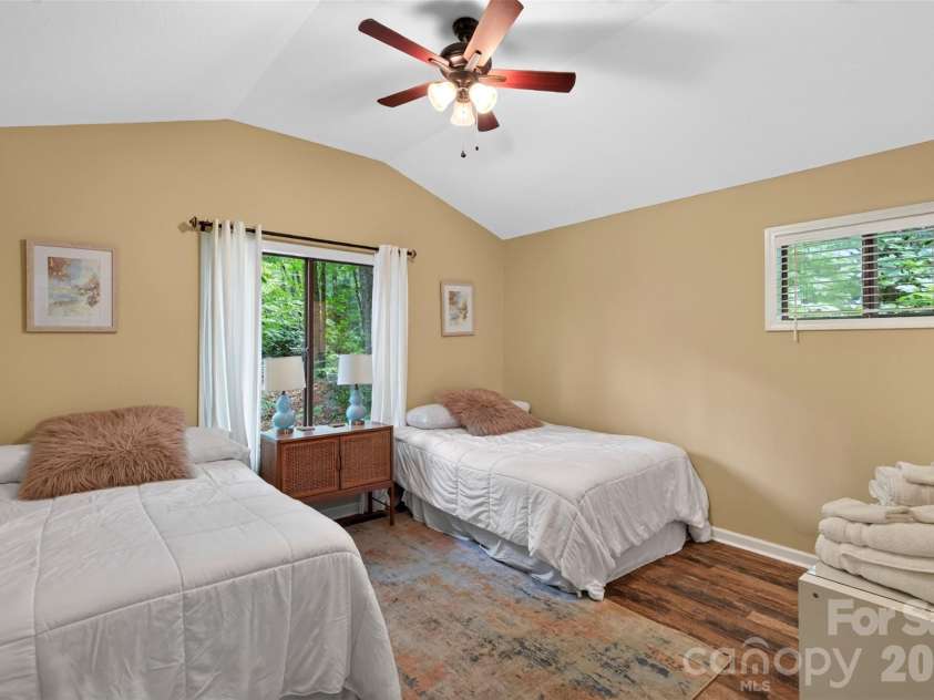 2 Bear Rock Loop Road, Hendersonville, NC 28739.  MLS# CAR4414139, YatesRealty ID 46438. 